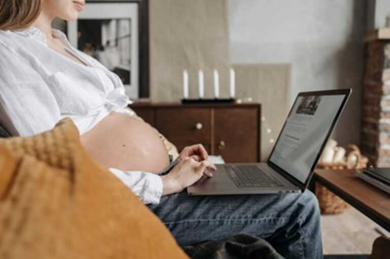 maternity leave as surrogate mother